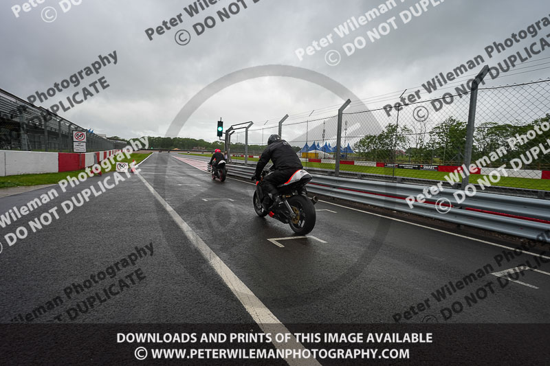 donington no limits trackday;donington park photographs;donington trackday photographs;estoril;event digital images;motorbikes;no limits;no limits trackdays;peter wileman photography;portugal;trackday;trackday digital images;trackday photos